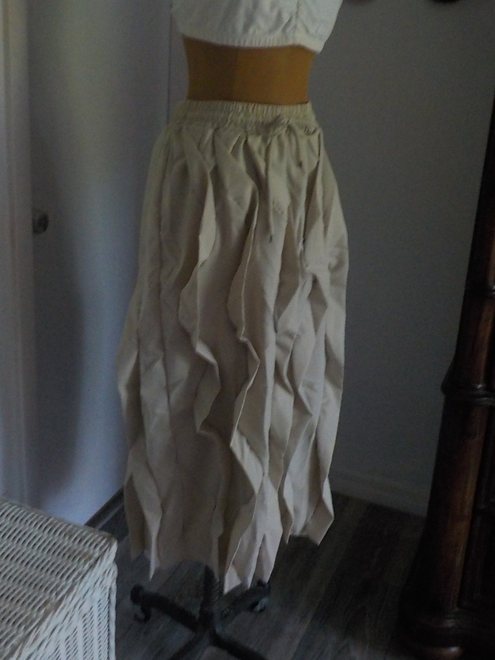 NEW Long Ruffled Skirt - Picture 6 of 9